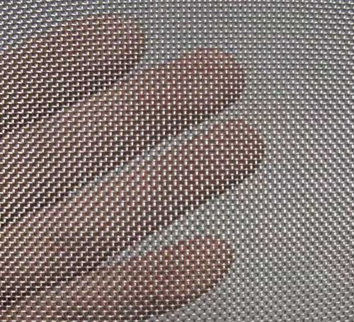 Technical Comparison: Grade 304 vs. 316 Stainless Steel Wire Mesh